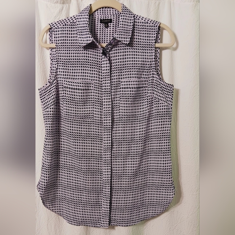 3X$25. Talbots Purple Print Sleeveless Blouse Size M